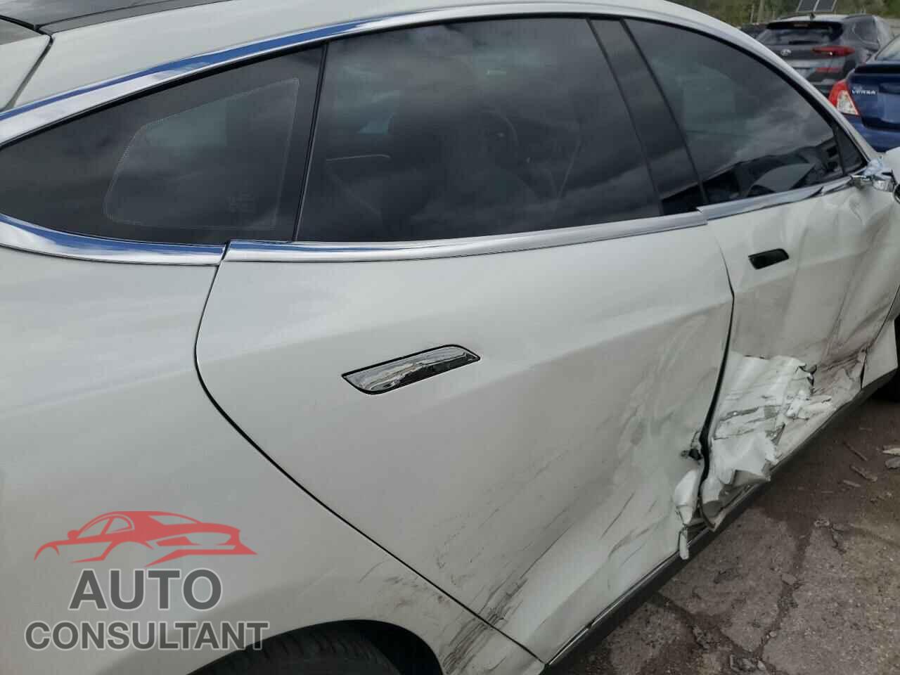 TESLA MODEL S 2015 - 5YJSA1E45FF106123