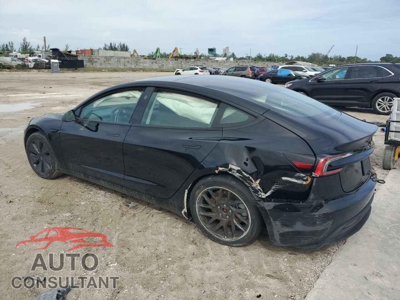TESLA MODEL 3 2024 - 5YJ3E1EA3RF734877