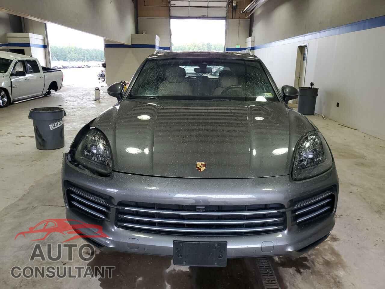PORSCHE CAYENNE 2020 - WP1AA2AY0LDA04126