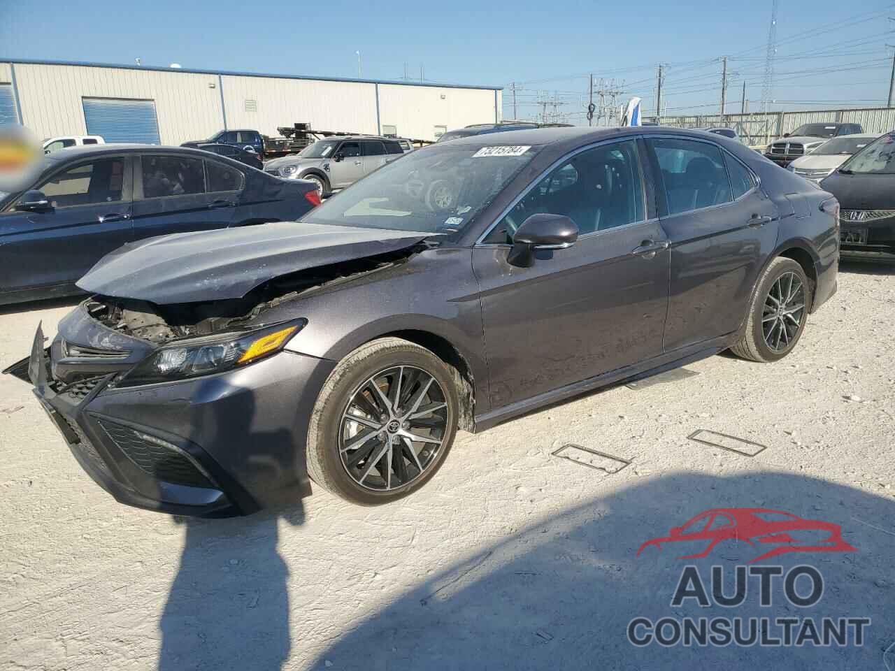 TOYOTA CAMRY 2022 - 4T1G11AK0NU650086