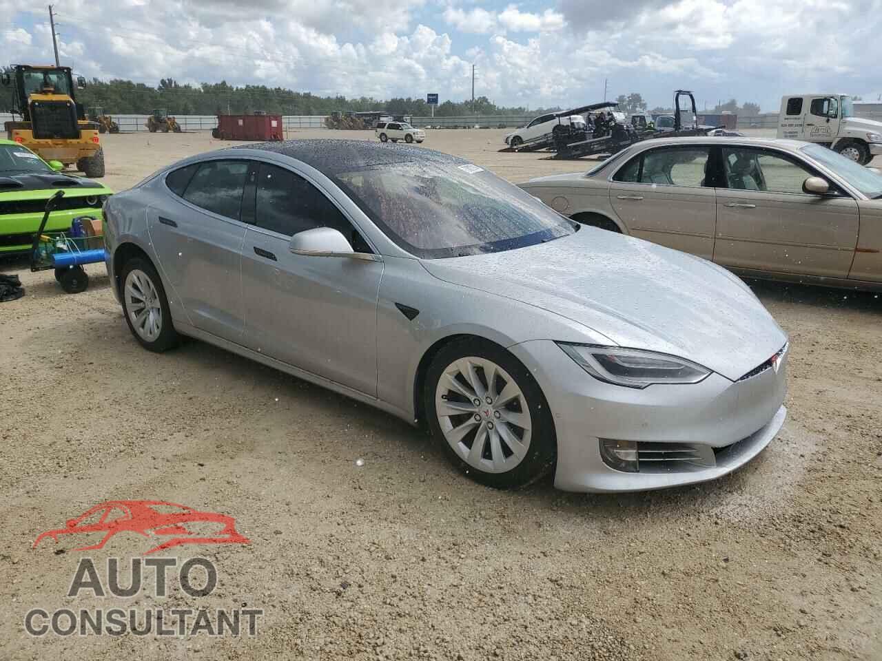 TESLA MODEL S 2018 - 5YJSA1E26JF273873