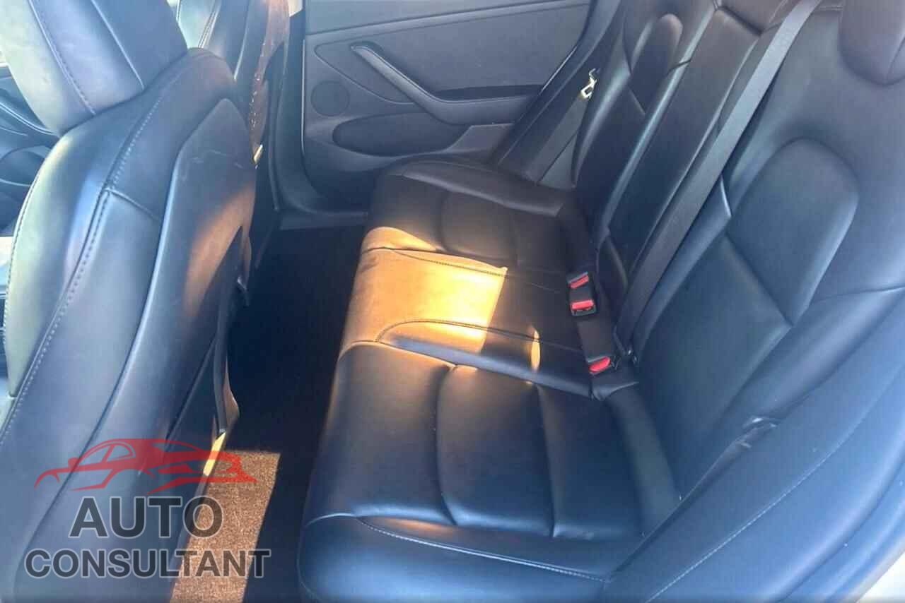 TESLA MODEL 3 2022 - 5YJ3E1EB3NF144830