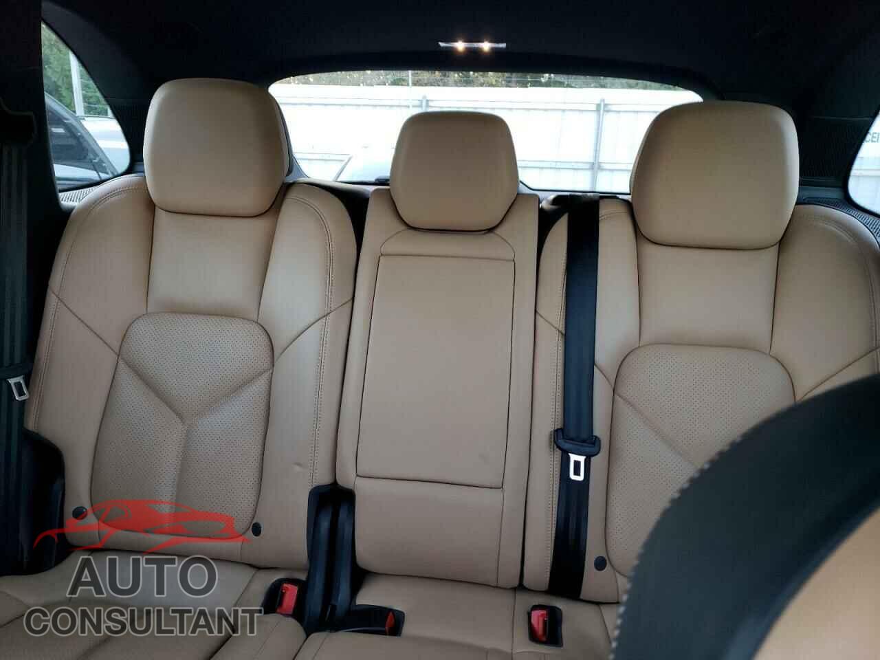 PORSCHE CAYENNE 2016 - WP1AF2A29GLA40146