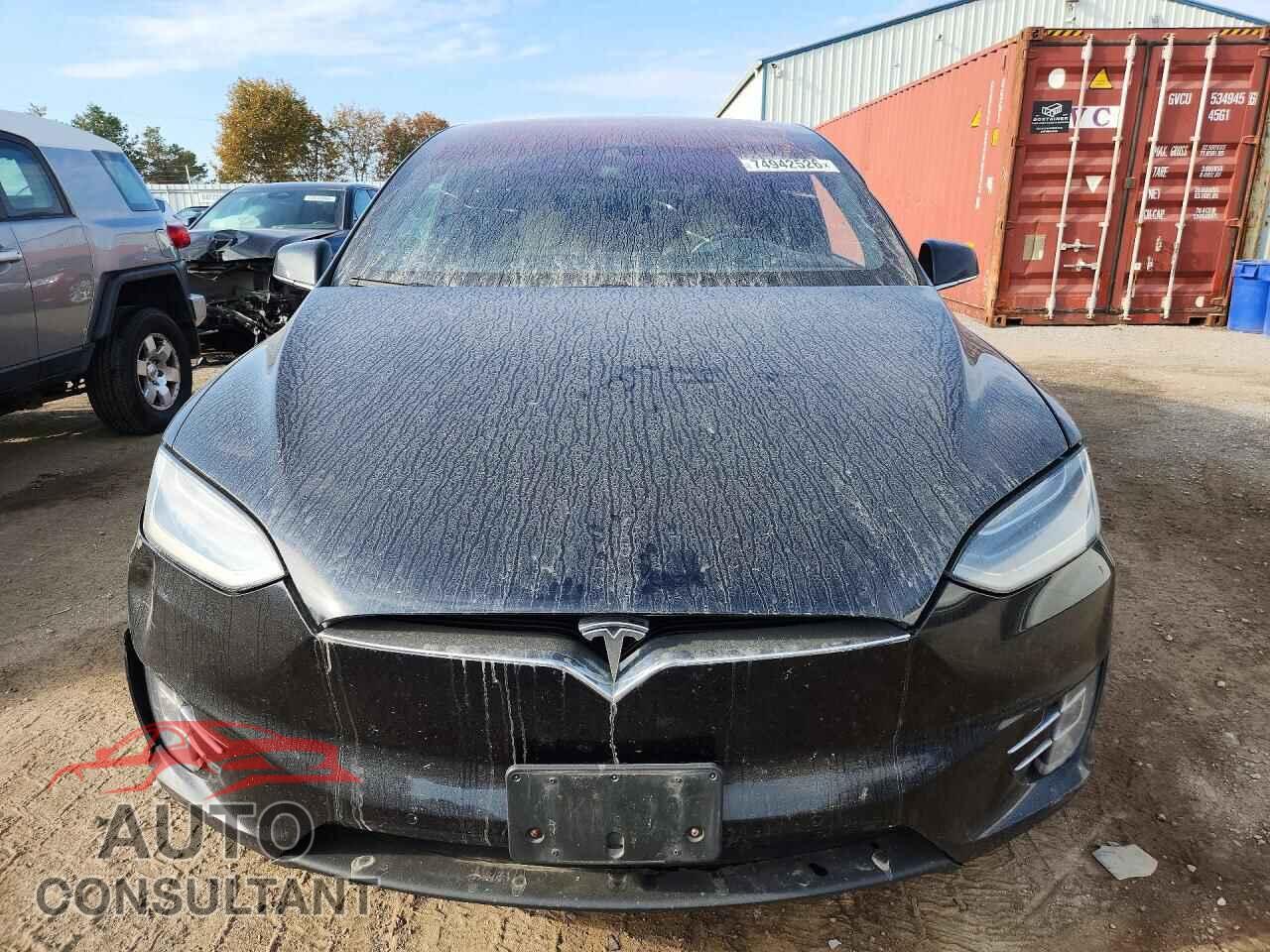 TESLA MODEL X 2016 - 5YJXCAE23GF017747