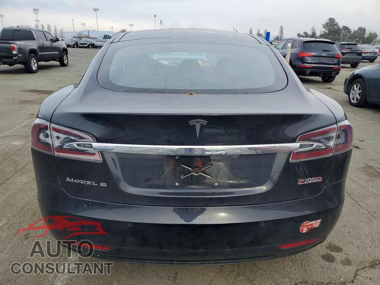 TESLA MODEL S 2018 - 5YJSA1E48JF263668