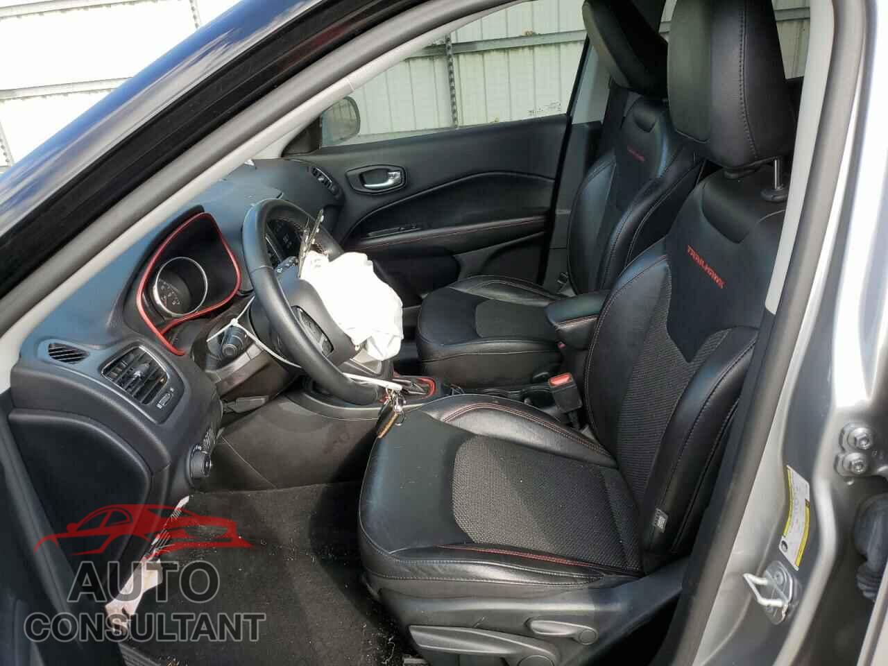 JEEP COMPASS 2019 - 3C4NJDDB7KT671032