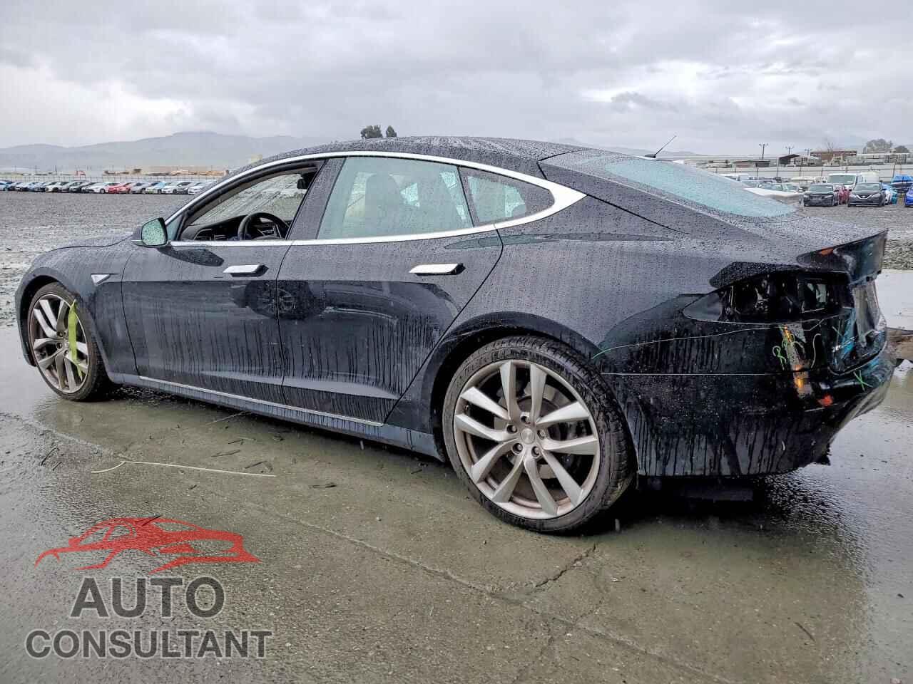 TESLA MODEL S 2015 - 5YJSA1E26FF119784