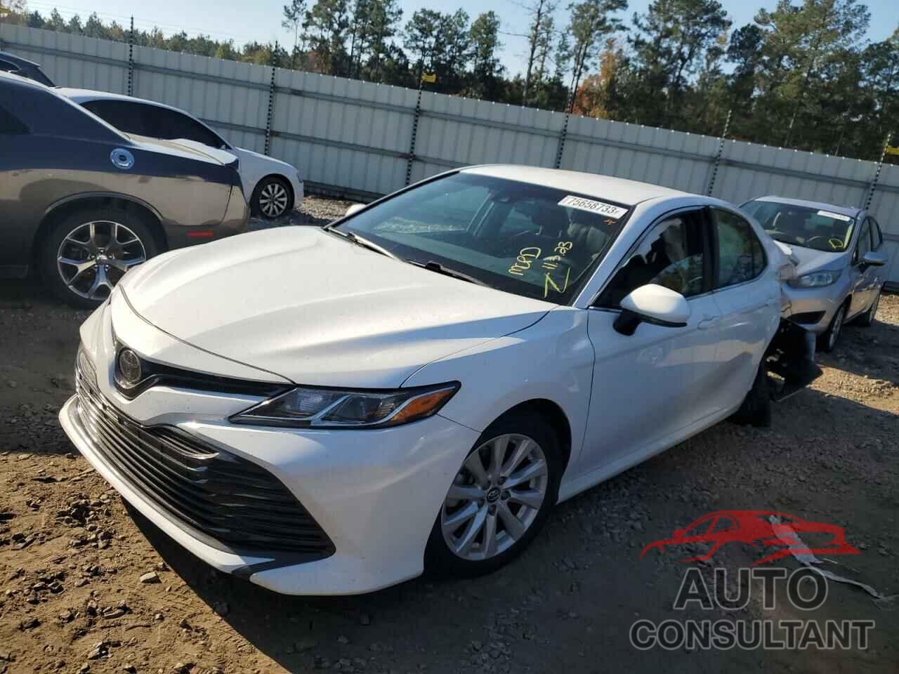 TOYOTA CAMRY 2018 - 4T1B11HK1JU649118