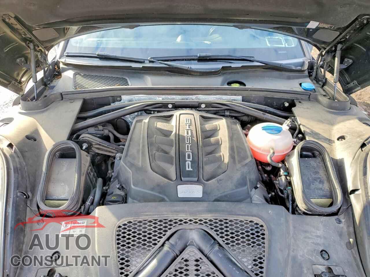 PORSCHE MACAN 2015 - WP1AB2A56FLB44694