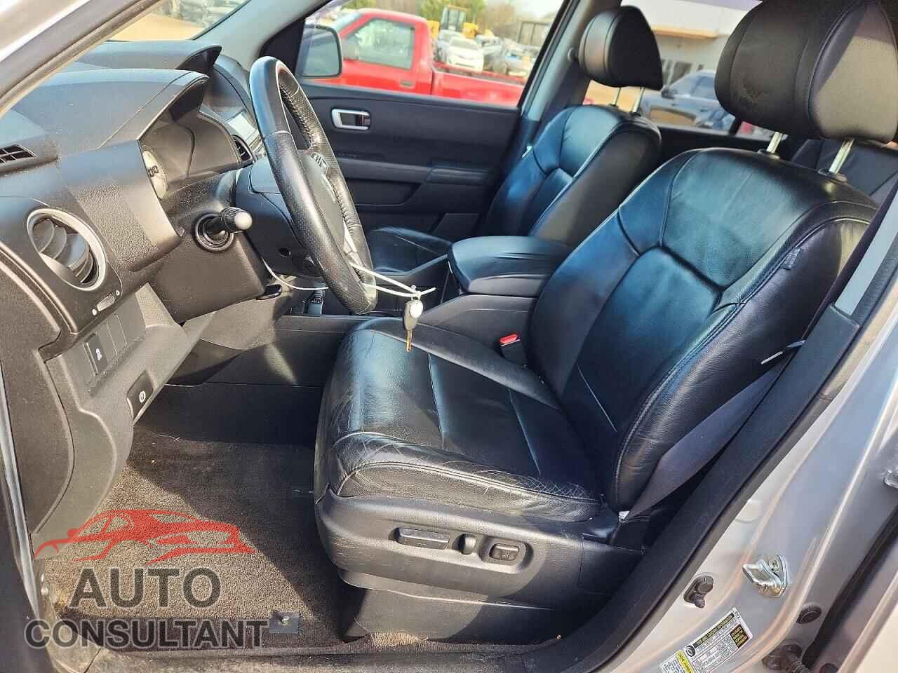 HONDA PILOT 2012 - 5FNYF3H72CB010863
