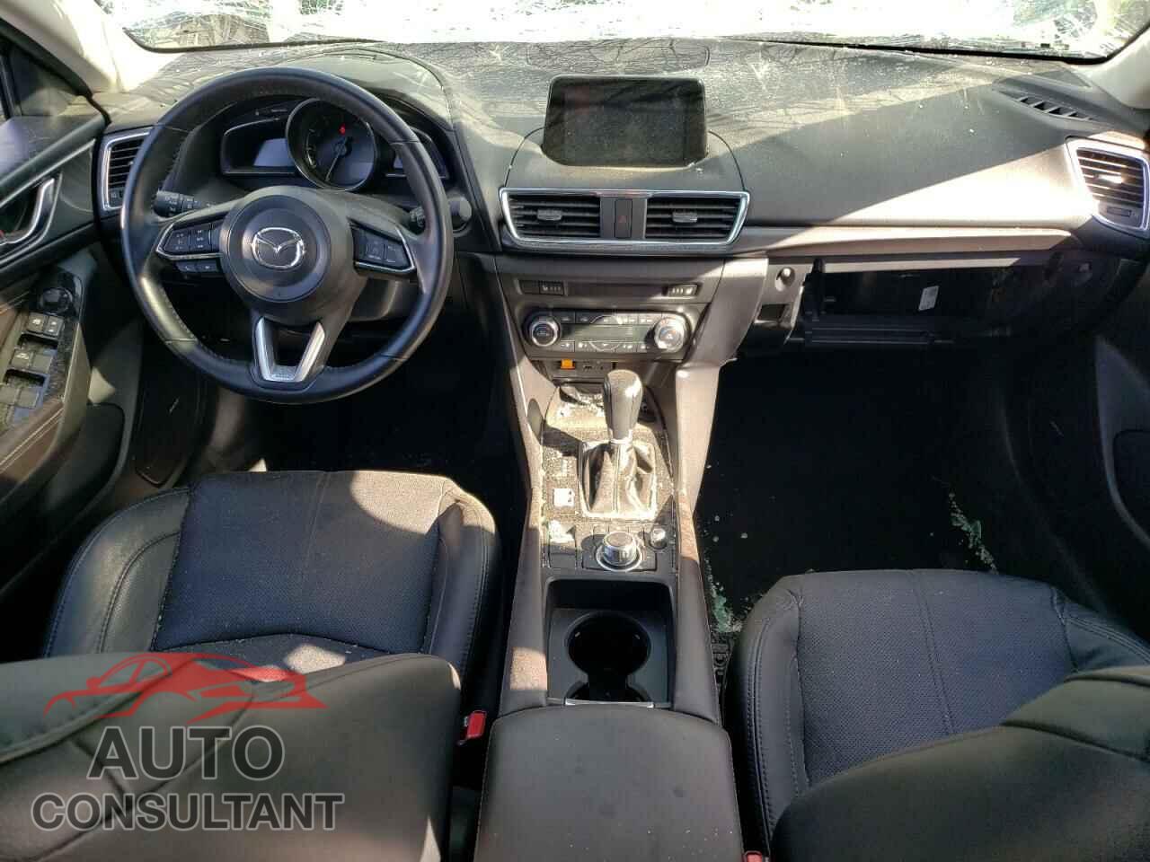MAZDA 3 2018 - 3MZBN1M33JM273417