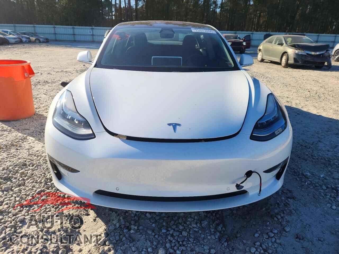TESLA MODEL 3 2018 - 5YJ3E1EA5JF057710