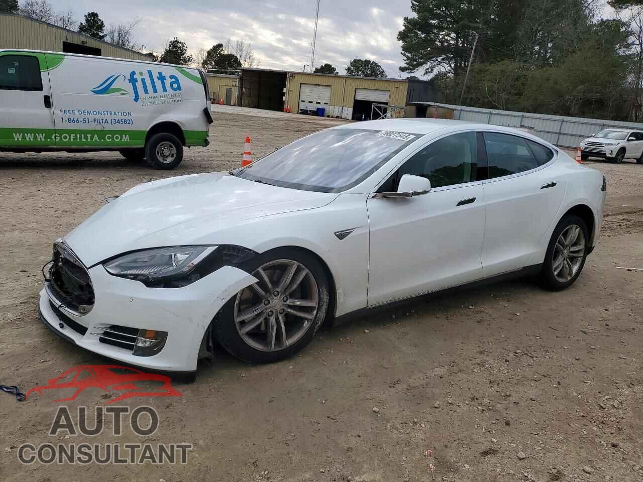 TESLA MODEL S 2014 - 5YJSA1H1XEFP44870