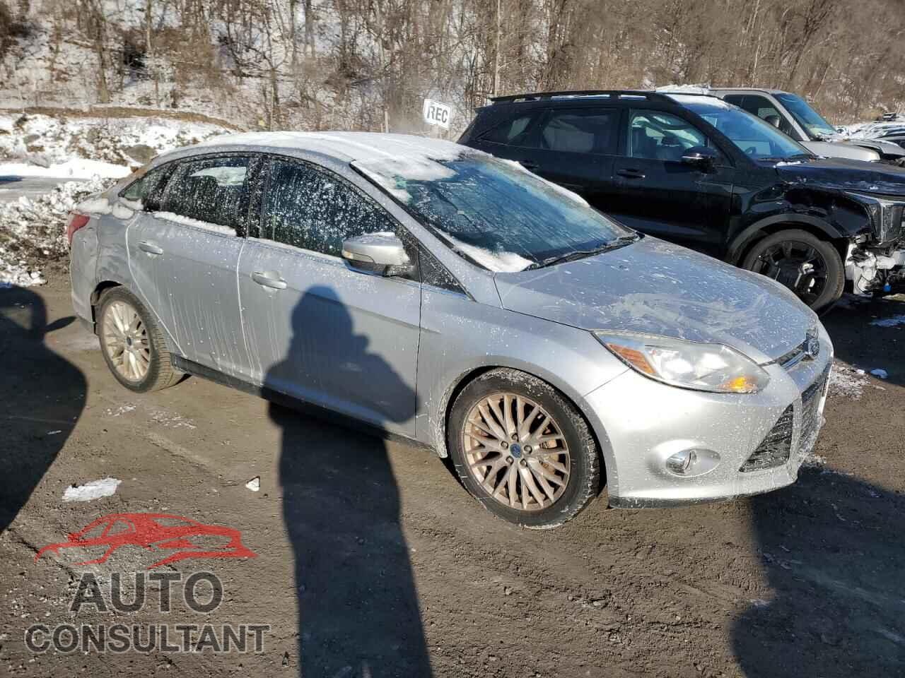 FORD FOCUS 2012 - 1FAHP3H24CL454265