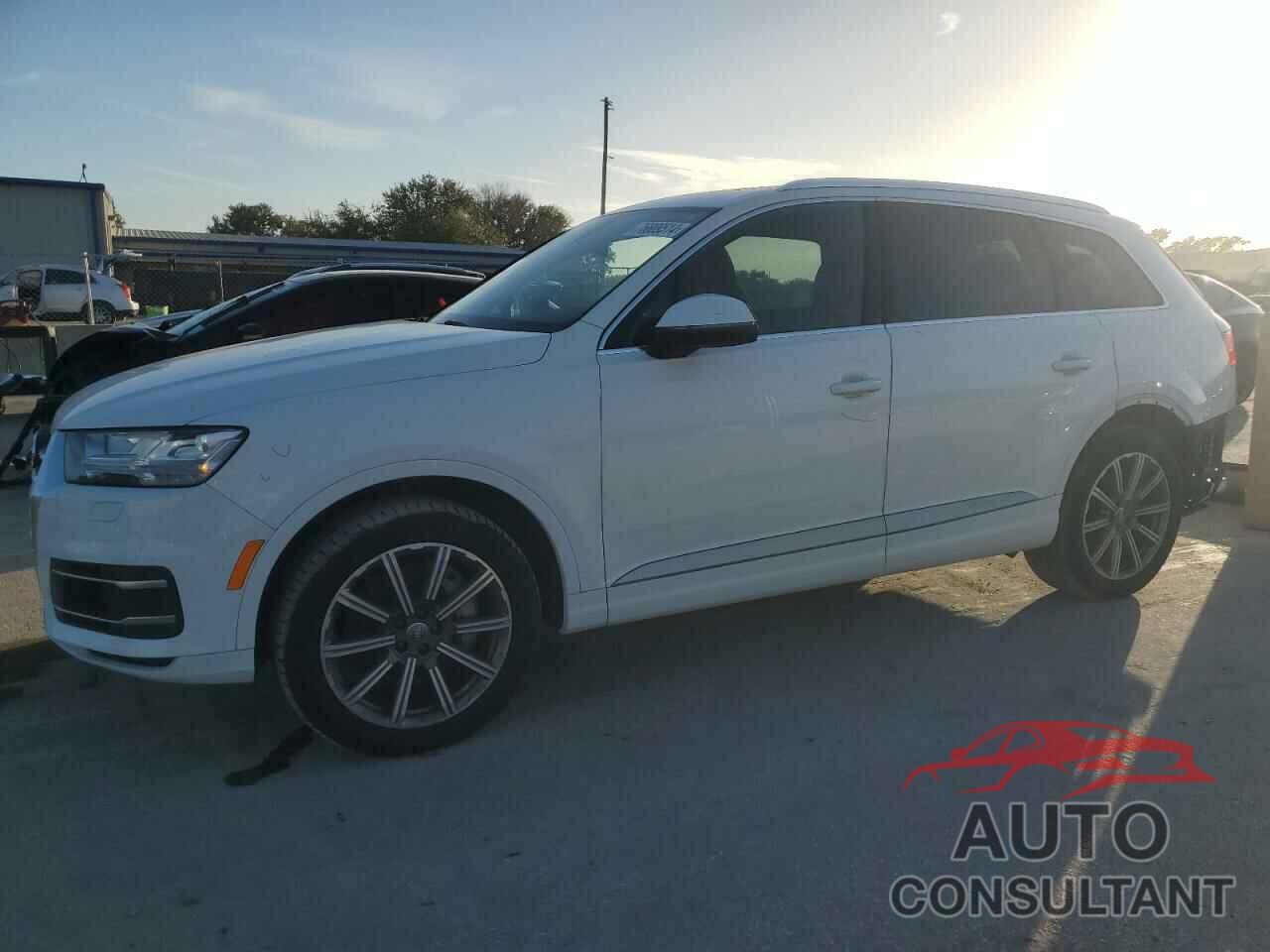 AUDI Q7 2019 - WA1LAAF75KD006001