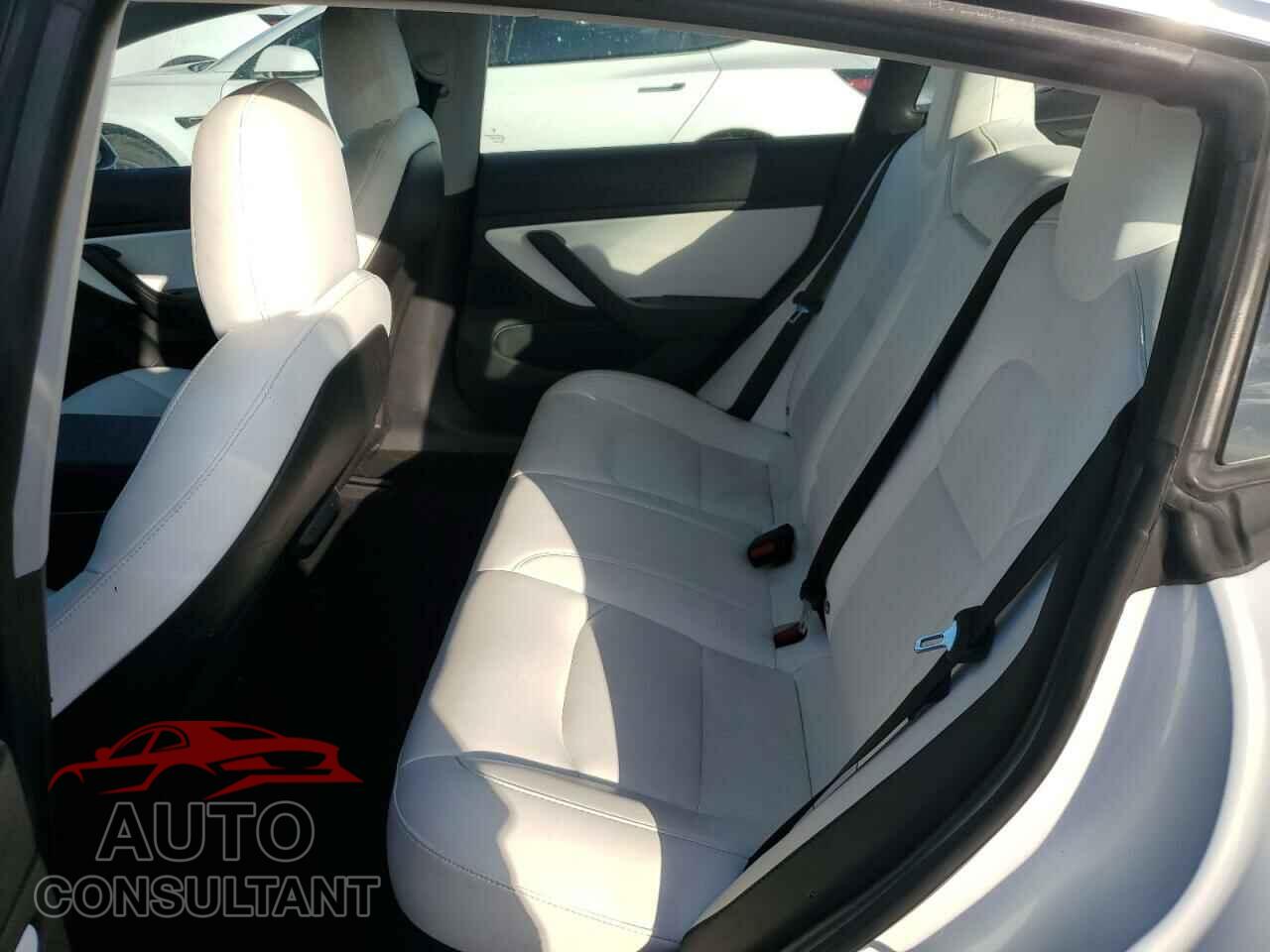 TESLA MODEL 3 2018 - 5YJ3E1EB8JF081850