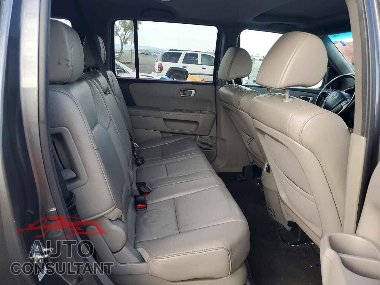 HONDA PILOT 2012 - 5FNYF3H77CB005187