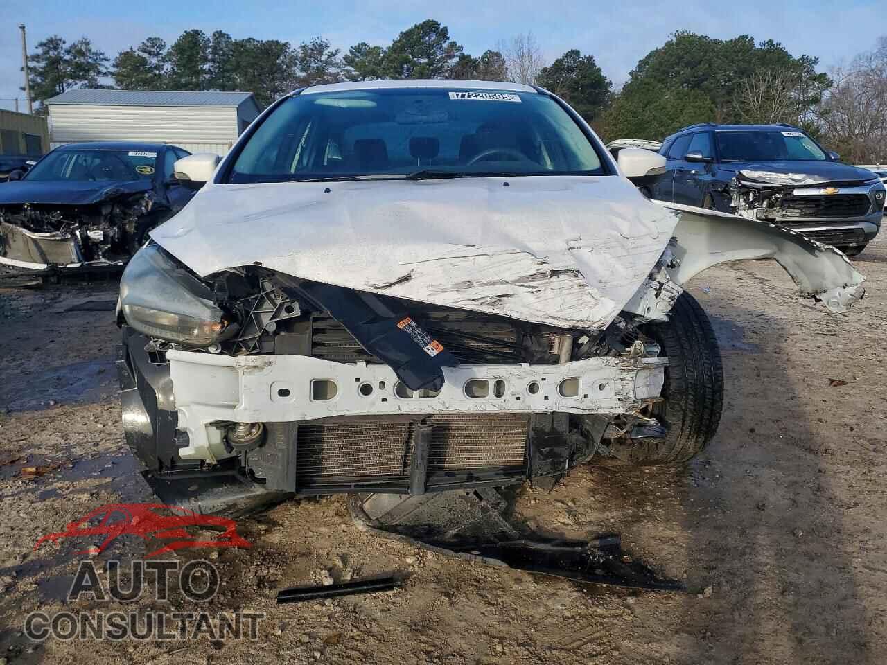 FORD FOCUS 2017 - 1FADP3F25HL251295