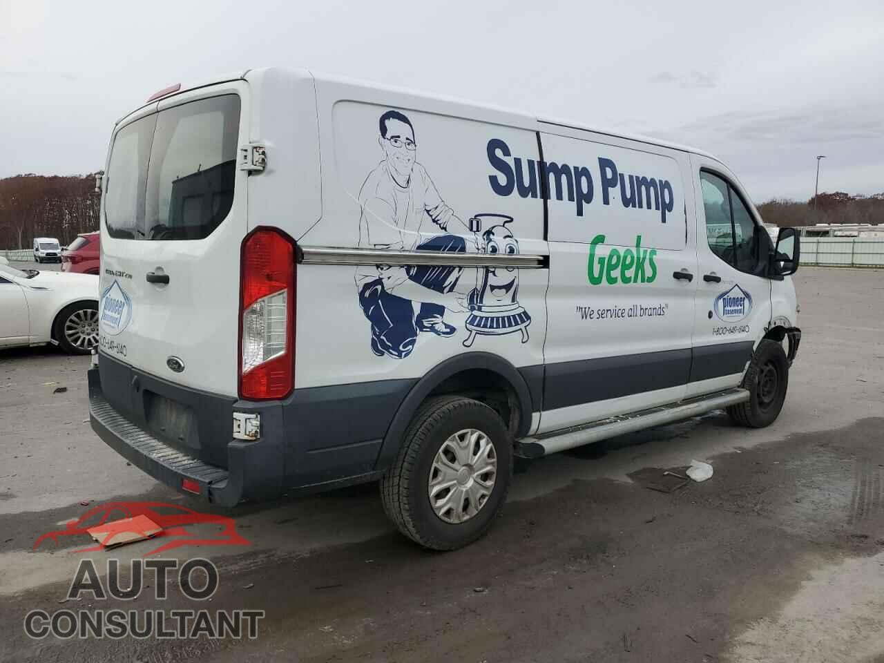 FORD TRANSIT 2017 - 1FTYR1YM2HKA92363