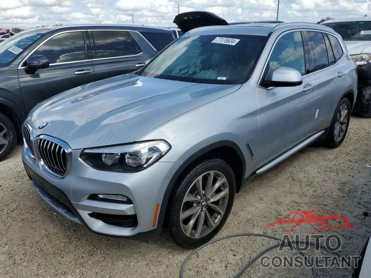 BMW X3 2019 - 5UXTR9C50KLR05854