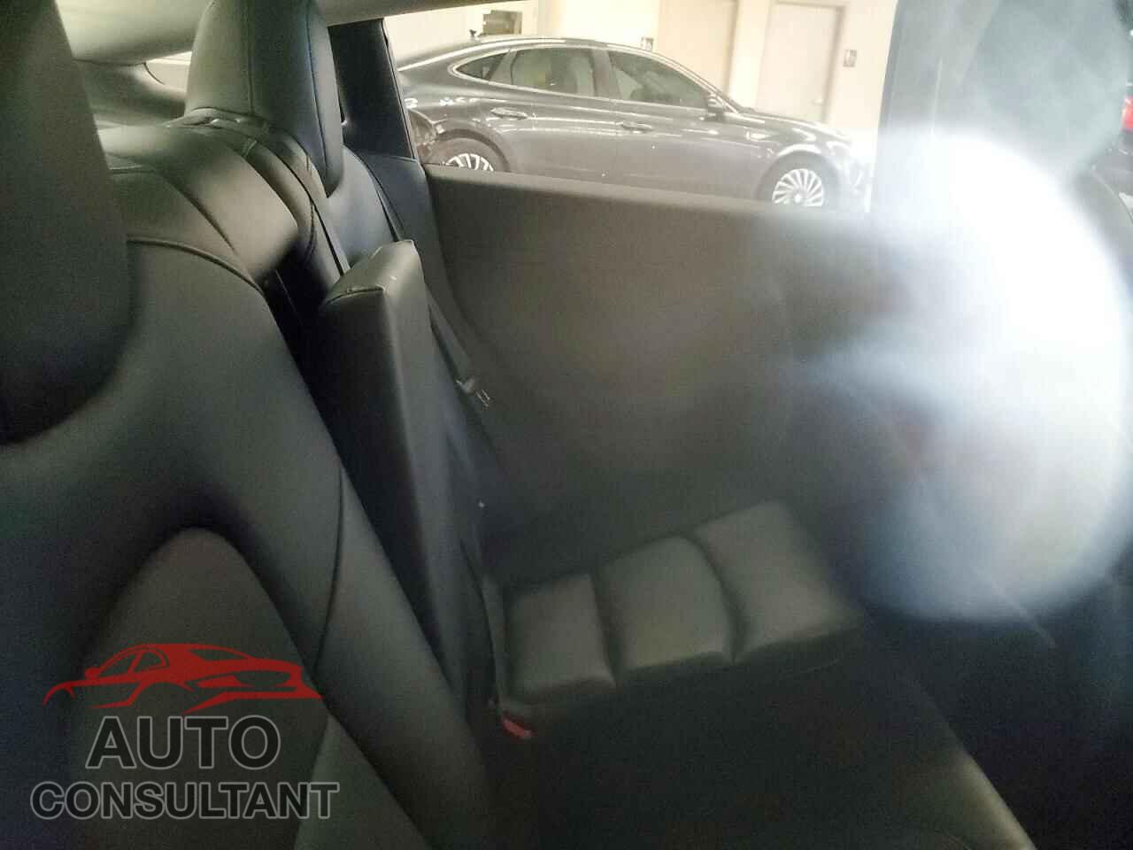 TESLA MODEL 3 2018 - 5YJ3E1EA9JF022880