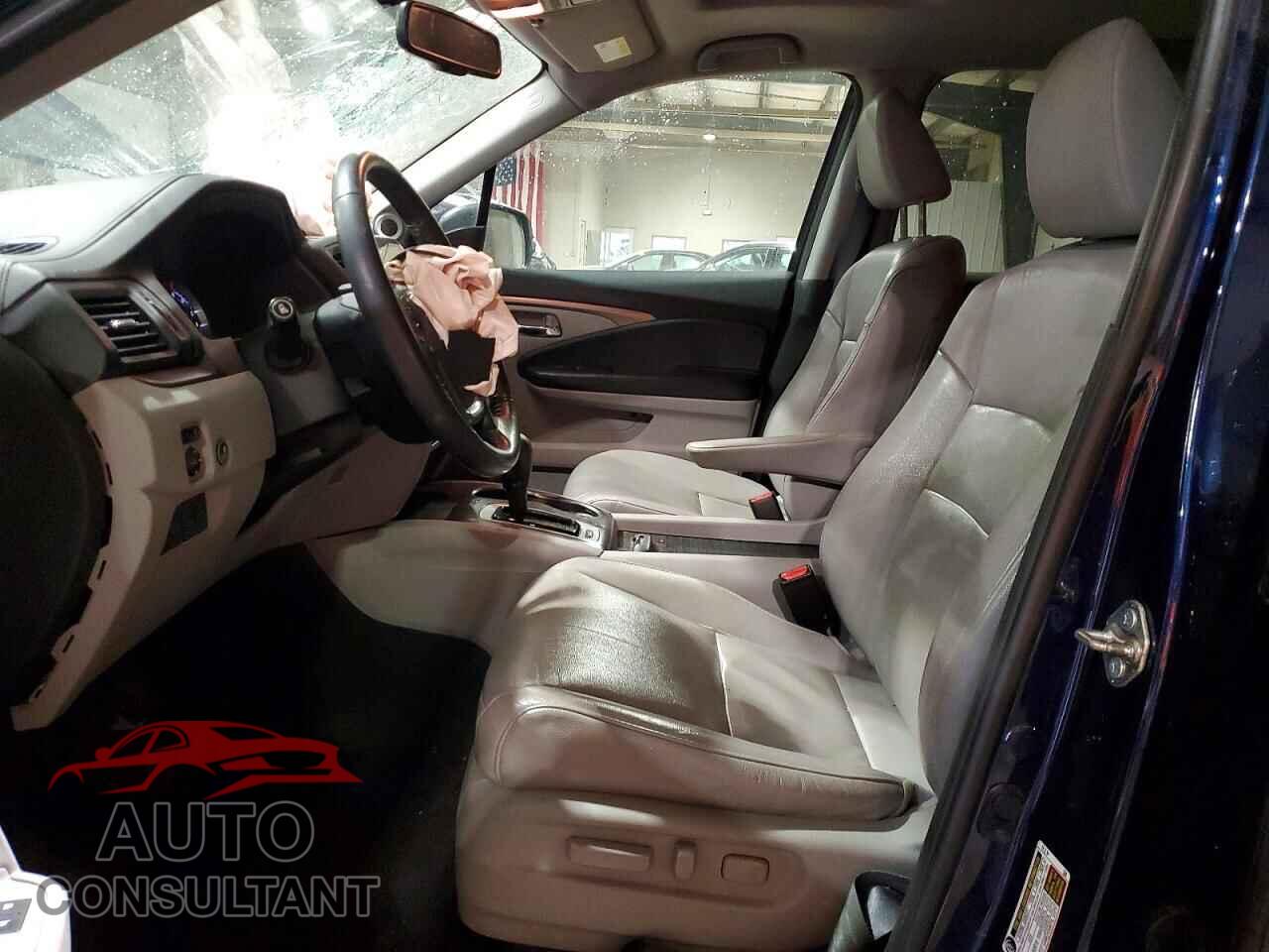 HONDA PILOT 2017 - 5FNYF6H54HB077780