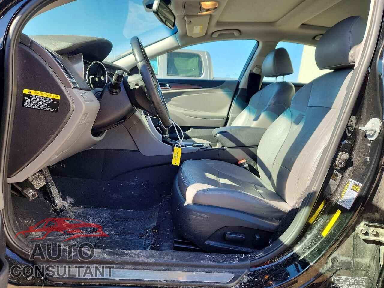 HYUNDAI SONATA 2012 - KMHEC4A43CA047622