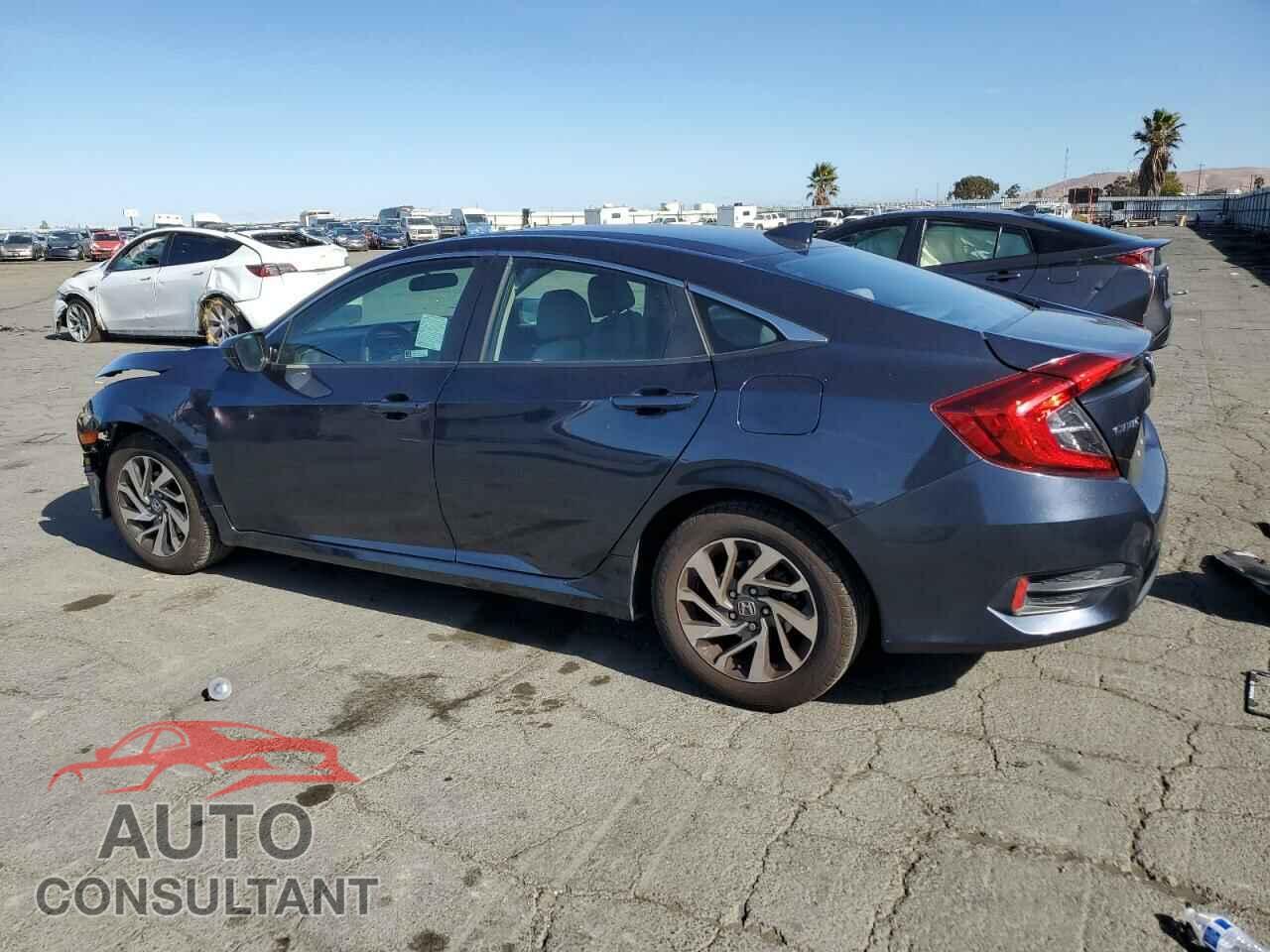 HONDA CIVIC 2018 - 2HGFC2F70JH571732