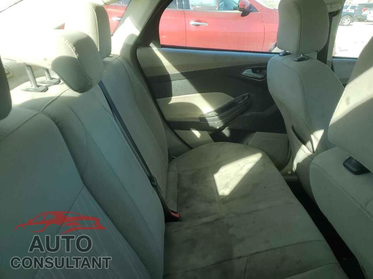 FORD FOCUS 2017 - 1FADP3F20HL225963