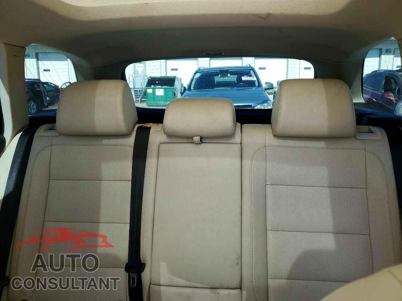 VOLKSWAGEN JETTA 2014 - 3VWPL7AJ0EM614103