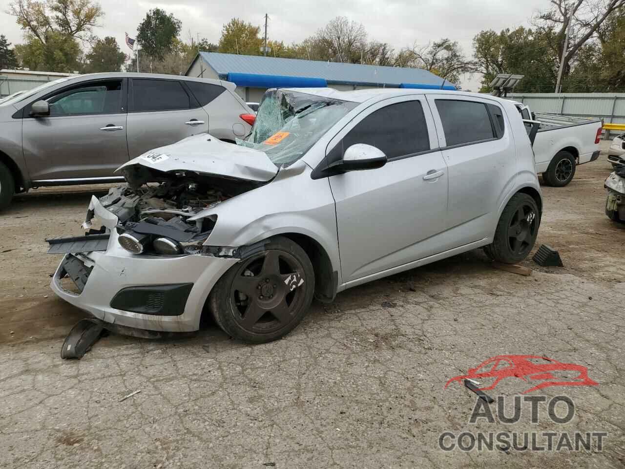 CHEVROLET SONIC 2014 - 1G1JB6SH8E4116933