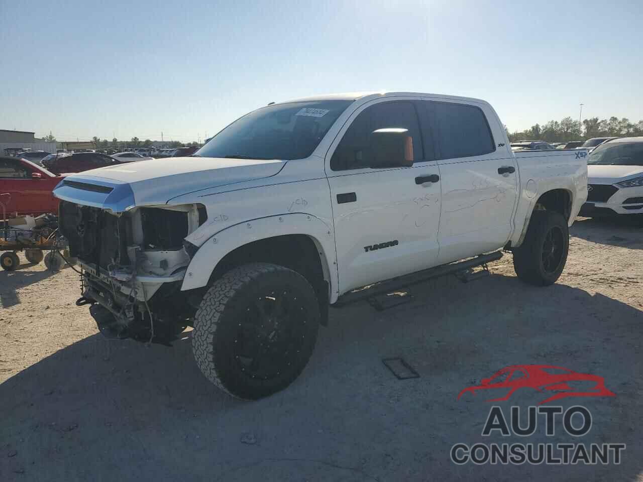 TOYOTA TUNDRA 2017 - 5TFDW5F18HX666197