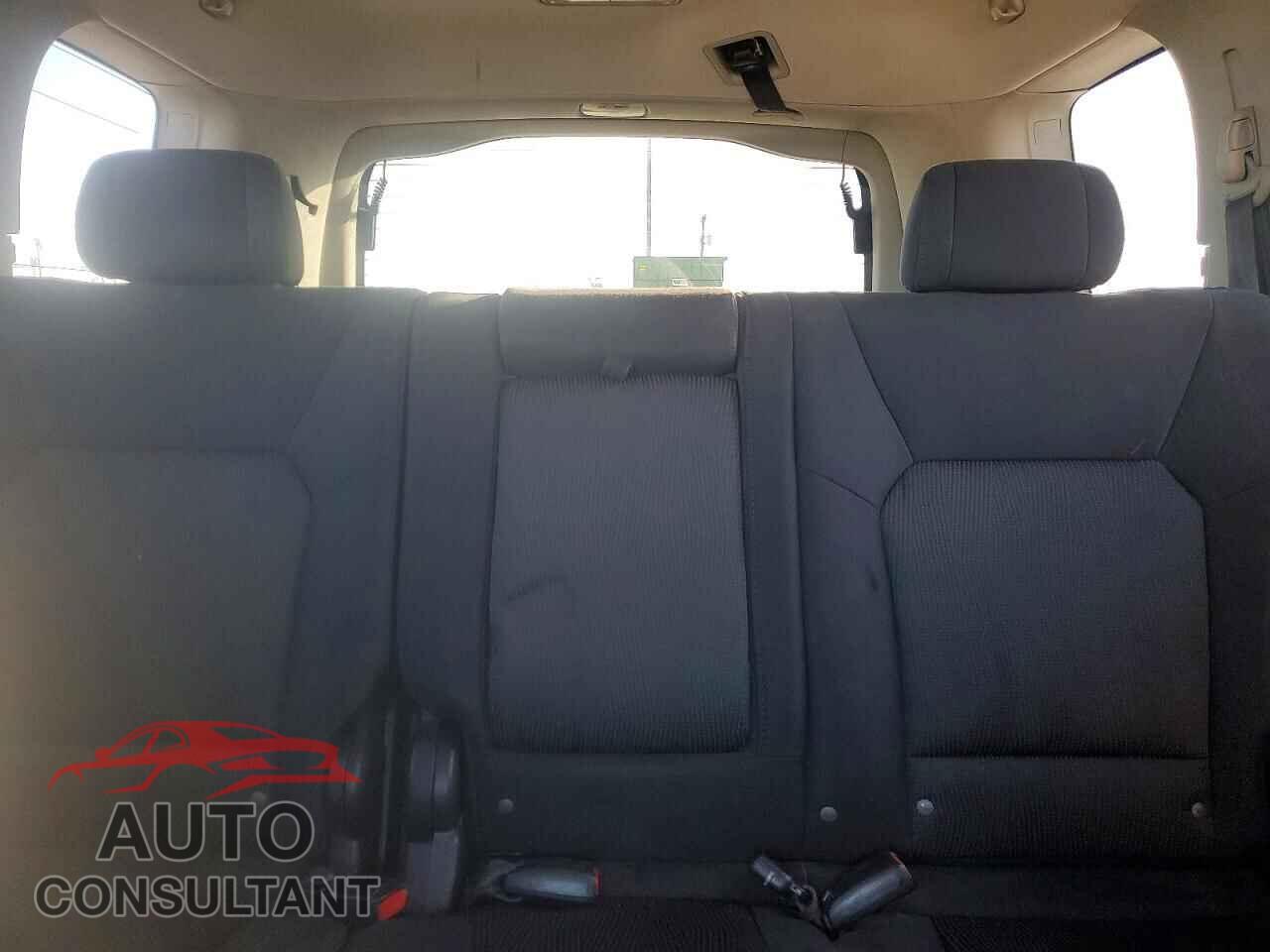 HONDA PILOT 2010 - 5FNYF4H42AB015327
