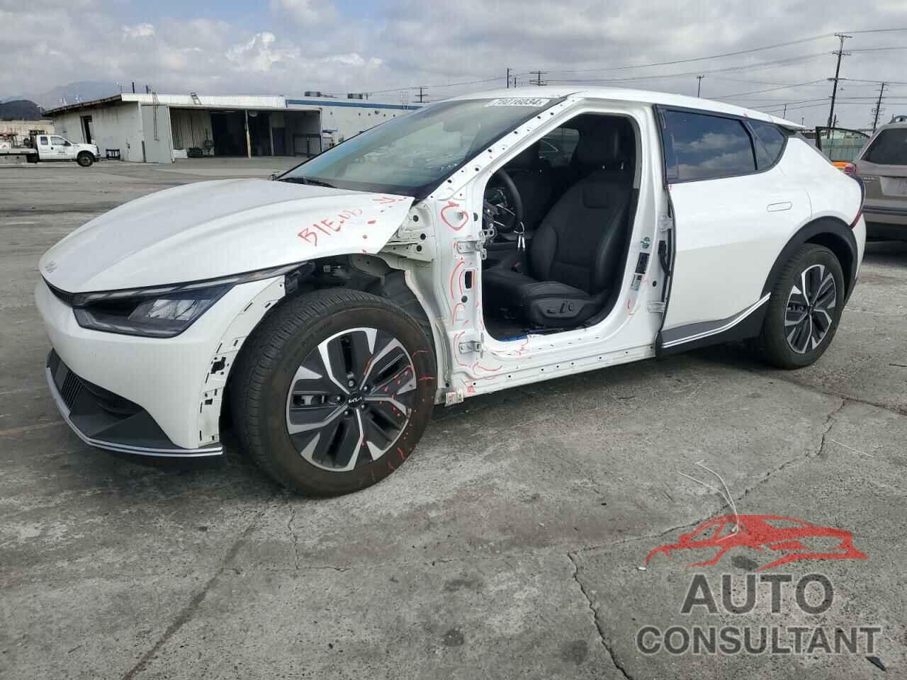 KIA EV6 LIGHT 2023 - KNDC34LB4P5612286