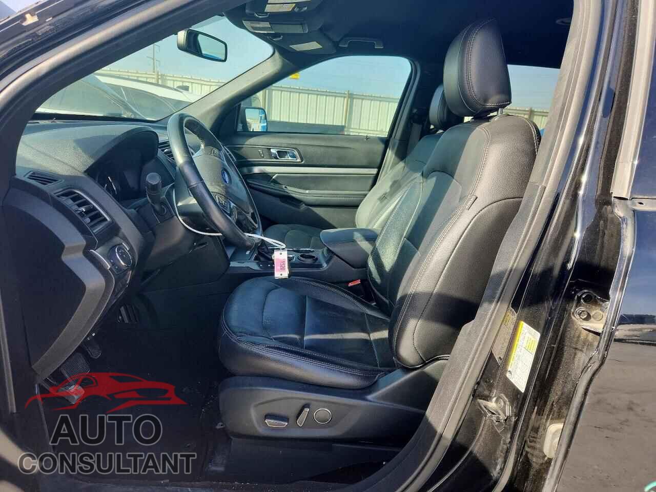 FORD EXPLORER 2018 - 1FM5K7D8XJGB99135