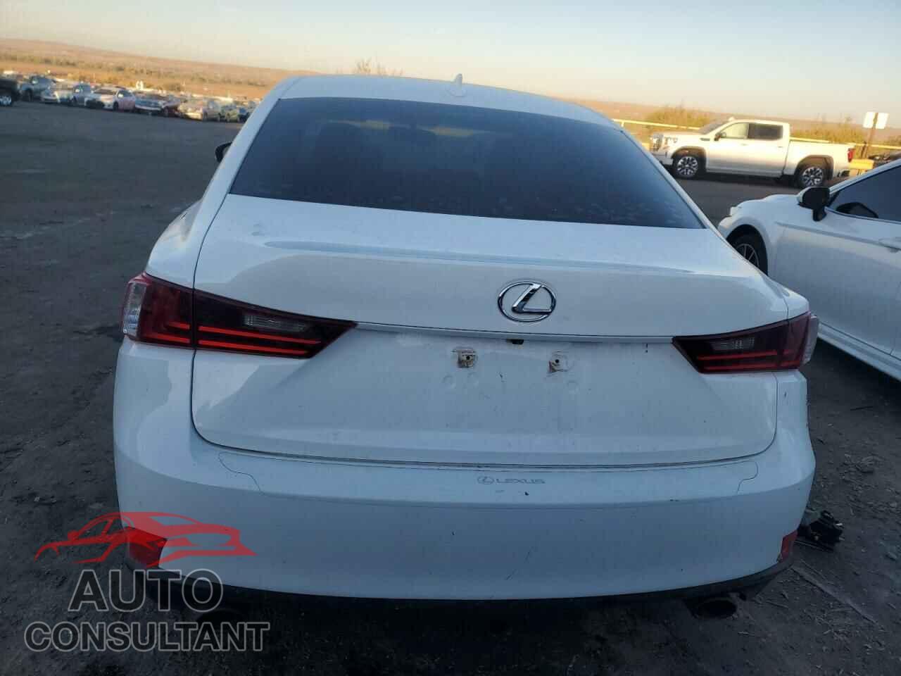 LEXUS IS 2014 - JTHBF1D25E5039720
