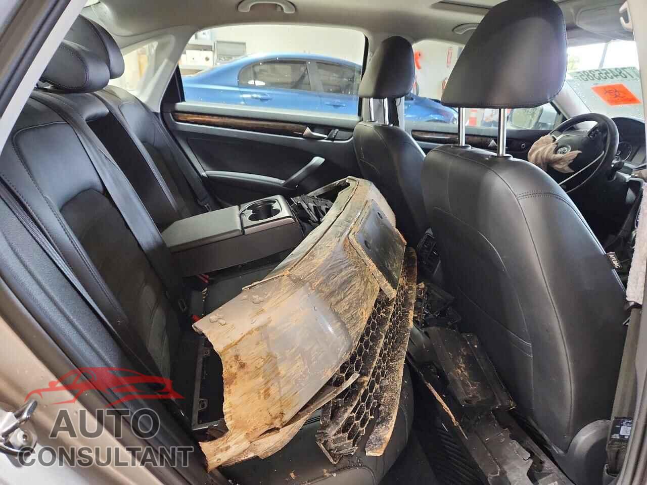 VOLKSWAGEN PASSAT 2014 - 1VWCM7A37EC107679