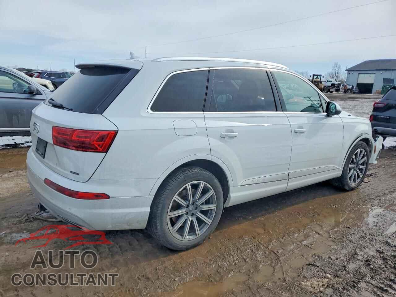 AUDI Q7 2019 - WA1AAAF7XKD045562