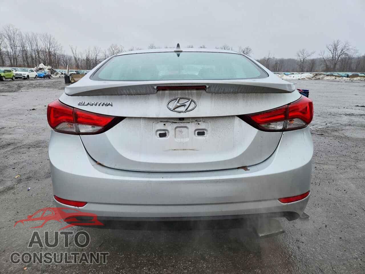 HYUNDAI ELANTRA 2015 - KMHDH4AH0FU372005