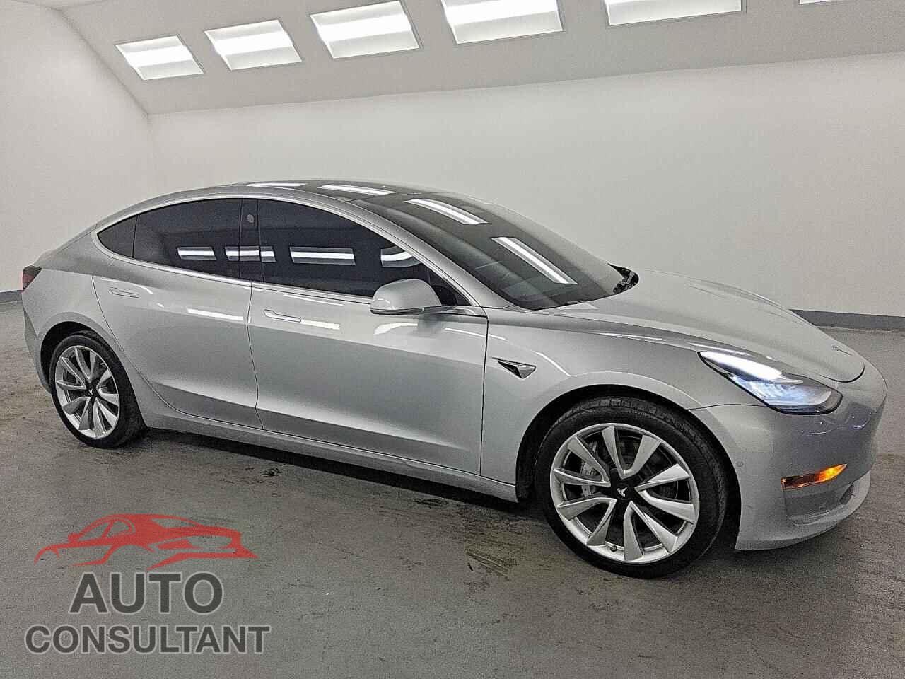 TESLA MODEL 3 2018 - 5YJ3E1EA6JF003476