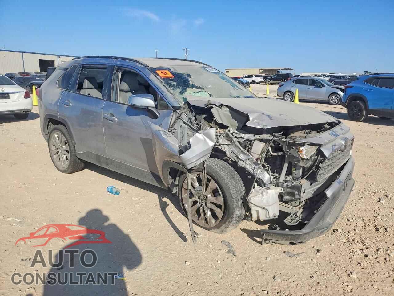TOYOTA RAV4 2020 - JTMC1RFV2LD055175