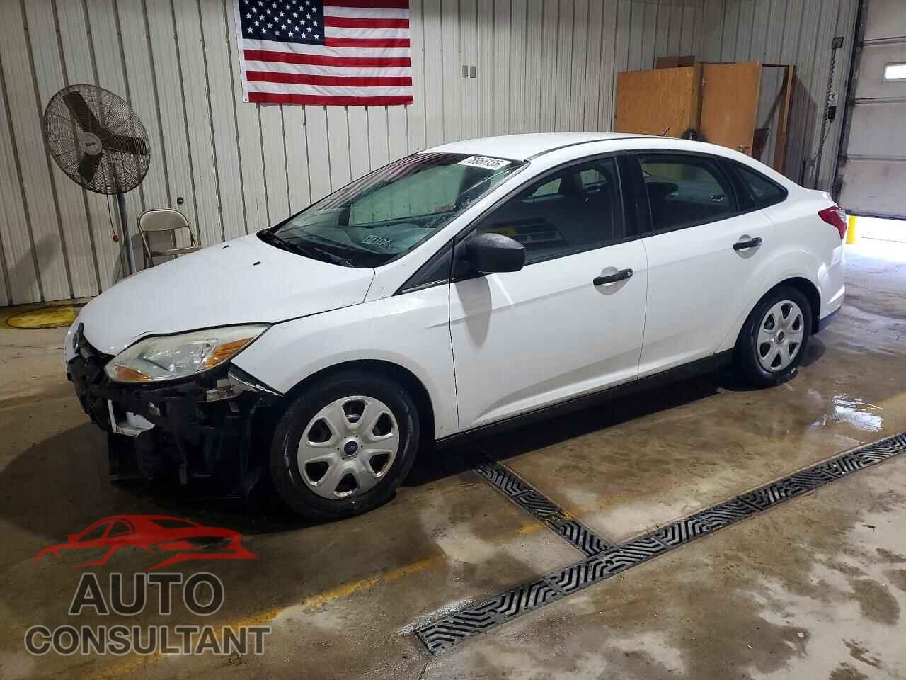 FORD FOCUS 2014 - 1FADP3E2XEL268235