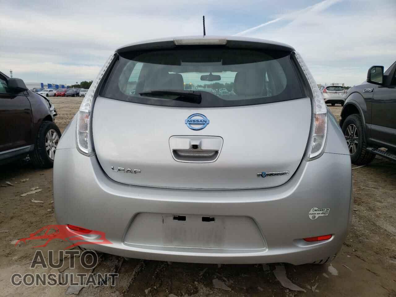 NISSAN LEAF 2015 - 1N4AZ0CPXFC330714