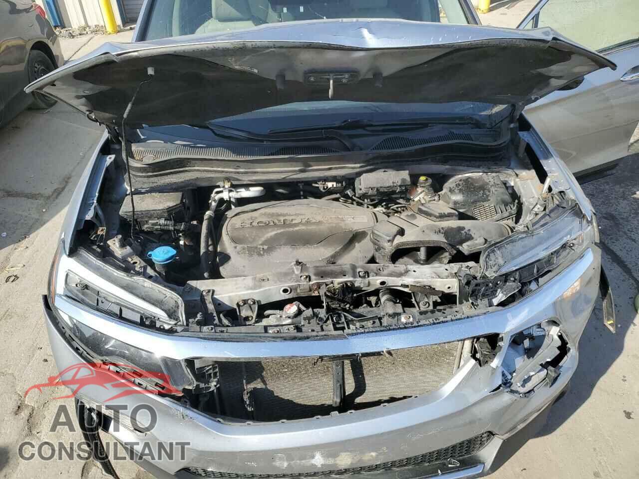 HONDA PILOT 2016 - 5FNYF6H95GB102719