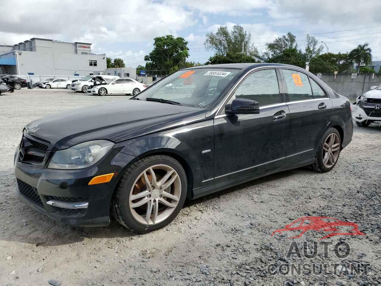 MERCEDES-BENZ C-CLASS 2012 - WDDGF4HB3CR223519