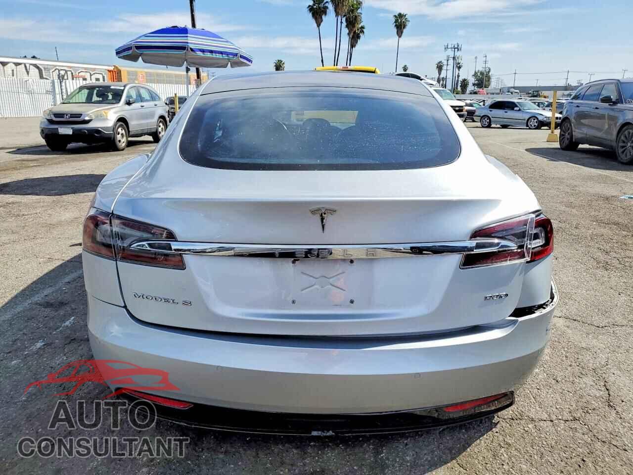 TESLA MODEL S 2017 - 5YJSA1E20HF202632