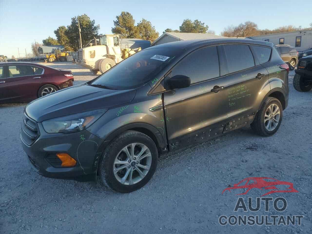 FORD ESCAPE 2019 - 1FMCU0F71KUB01223