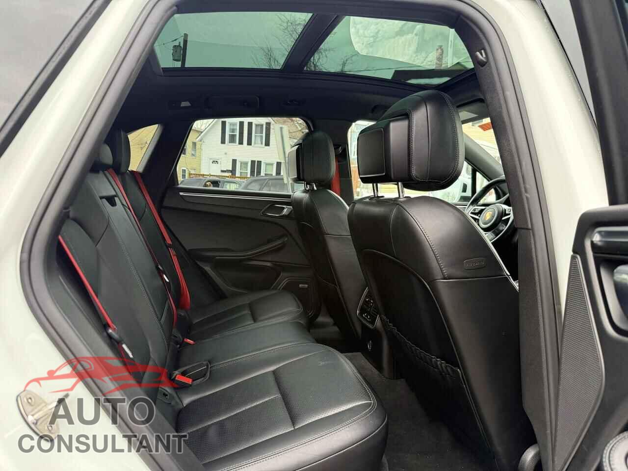 PORSCHE MACAN 2017 - WP1AG2A55HLB54816
