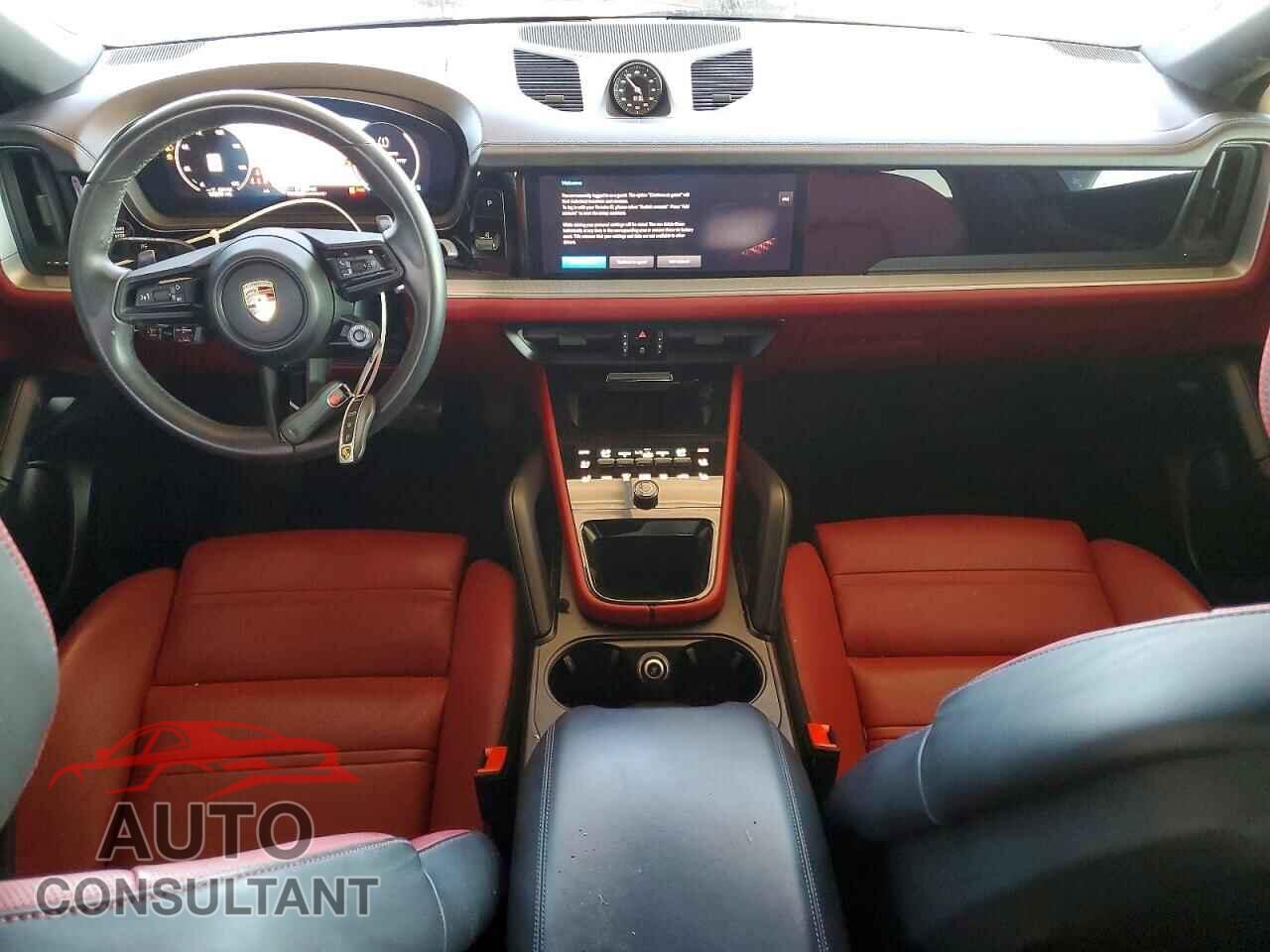 PORSCHE CAYENNE 2024 - WP1BA2AY8RDA51238