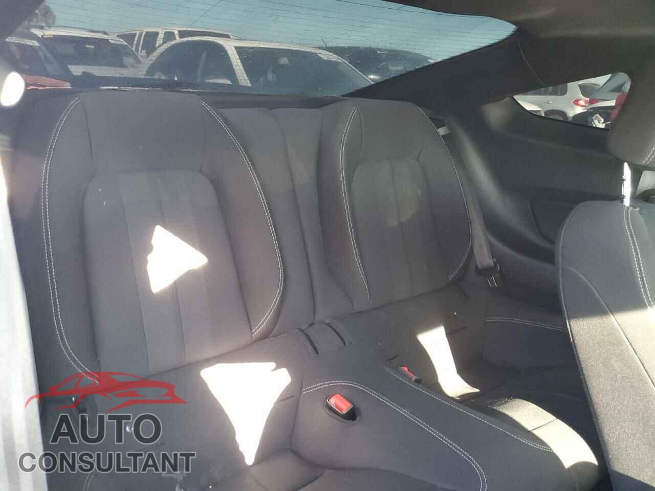 FORD MUSTANG 2018 - 1FA6P8CF7J5172721